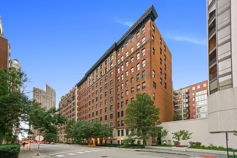 232 E Walton Pl #3W, Chicago, IL 60611