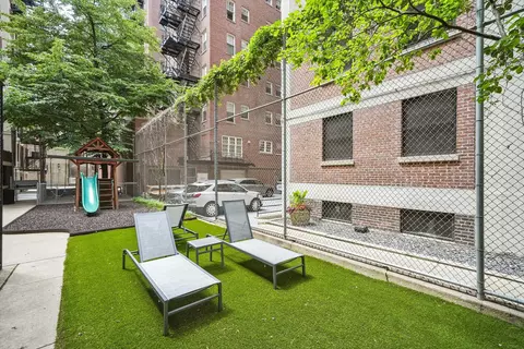 Exterior - 232 E Walton Pl #3W, Chicago, IL 60611 photo 5 of 6