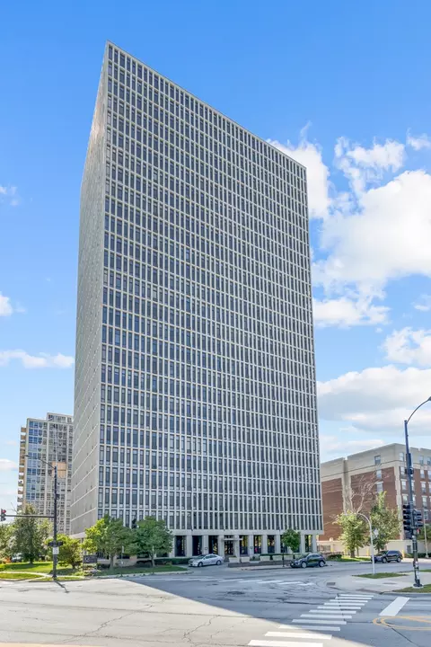 6700 S South Shore Dr #19K, Chicago, IL 60649