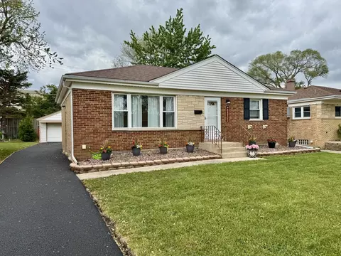 2122 Mandel Ave, Westchester, IL 60154