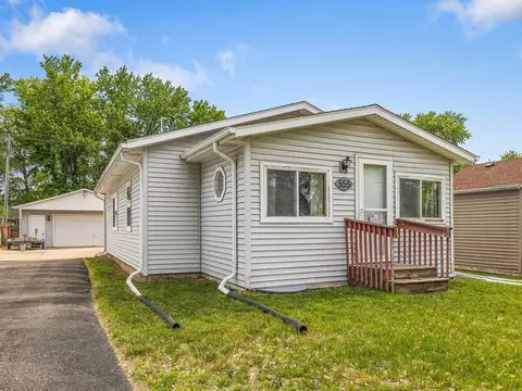555 Marquette Rd, Machesney Park, IL 61115