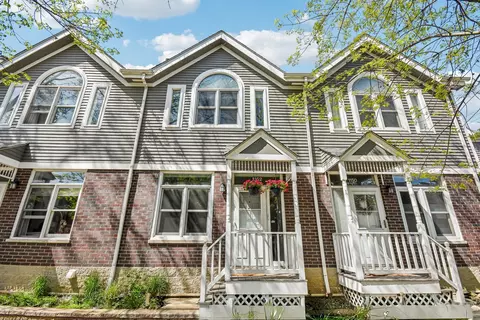 1152 W School St #1152, Chicago, IL 60657