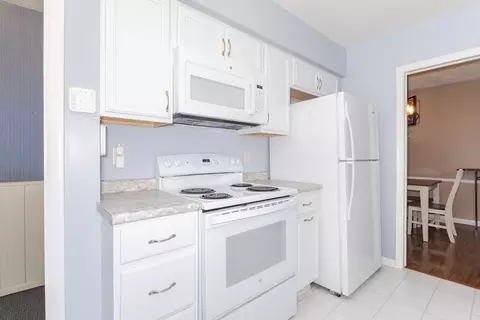 Kitchen - 504 Delmar Ln, Bloomington, IL 61701 photo 2 of 4