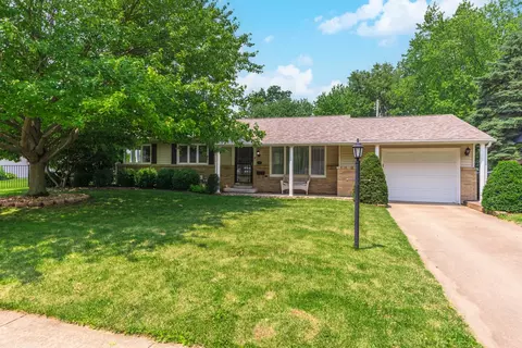 Exterior - 504 Delmar Ln, Bloomington, IL 61701 photo 10 of 11