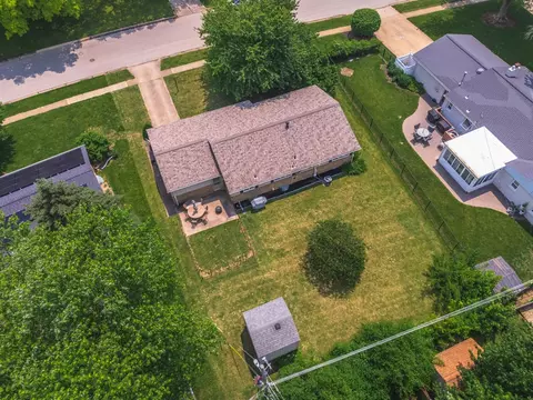 View/Area - 504 Delmar Ln, Bloomington, IL 61701 photo 3 of 5