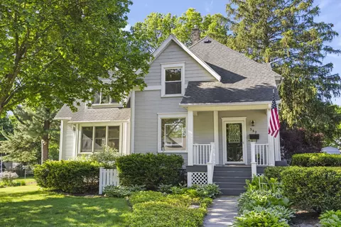 332 E Ottawa St, Sycamore, IL 60178