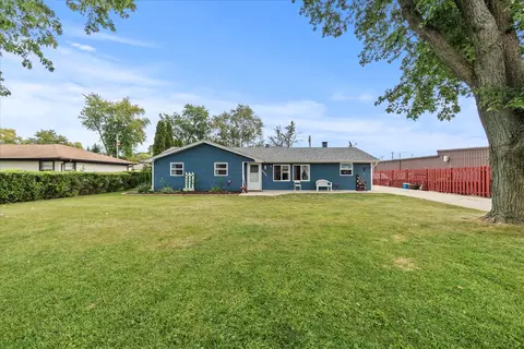 2406 Eastline Dr, Joliet, IL 60431
