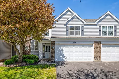664 Silk Oak Ln, Crystal Lake, IL 60014