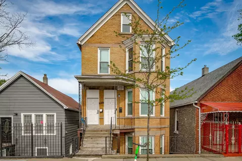 9841 S Ewing Ave, Chicago, IL 60617