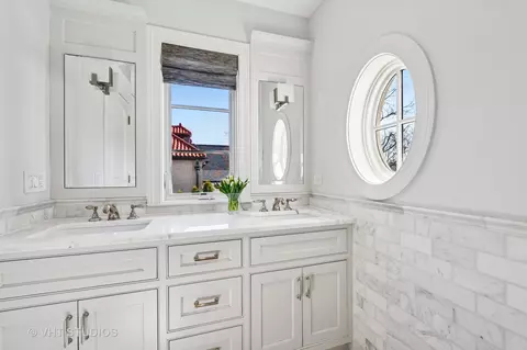 Bath - 509 Washington Ave, Glencoe, IL 60022 photo 6 of 9