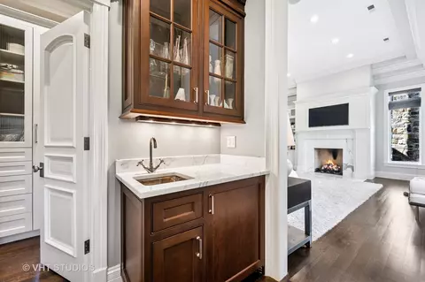 Kitchen - 509 Washington Ave, Glencoe, IL 60022 photo 6 of 7