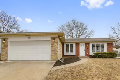 22751 Redwood Dr, Richton Park, IL 60471
