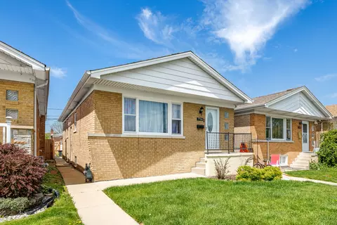 7744 Major Ave, Burbank, IL 60459
