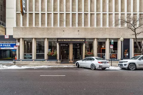 100 E Walton St #37B, Chicago, IL 60611