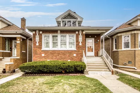 7838 W Oakleaf Ave, Elmwood Park, IL 60707