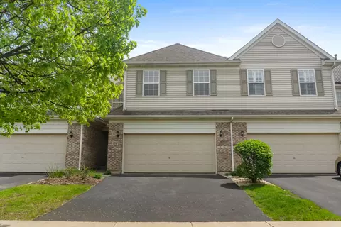1241 Asbury Ct, Elgin, IL 60120