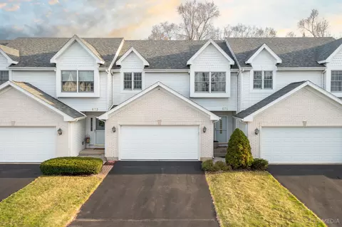 675 Barlina Rd, Crystal Lake, IL 60014