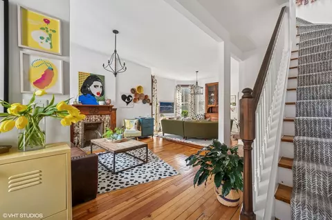 1010 N Hoyne Ave, Chicago, IL 60622 photo 3