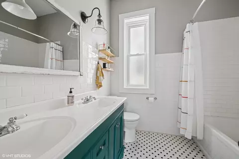 1010 N Hoyne Ave, Chicago, IL 60622 photo 28