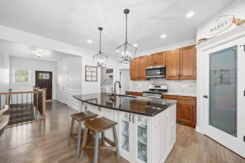 Kitchen - 1005 Casey Dr, Minooka, IL 60447 photo 4 of 5