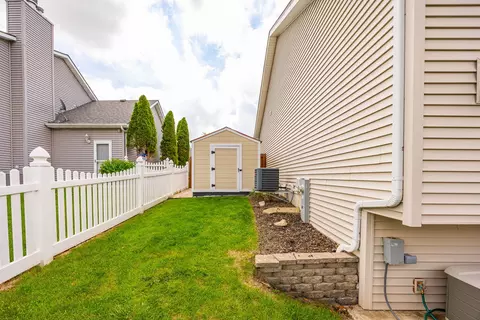 Exterior - 1005 Casey Dr, Minooka, IL 60447 photo 7 of 10