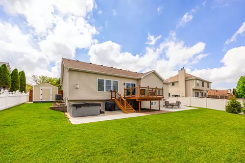 Exterior - 1005 Casey Dr, Minooka, IL 60447 photo 8 of 10