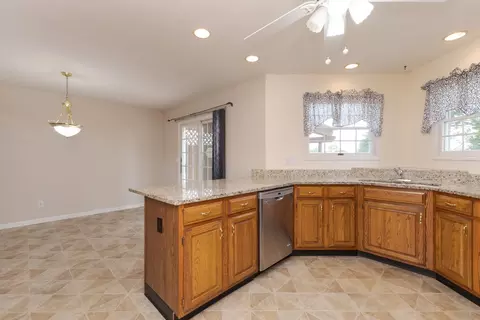 1917 12 Deer Cove Cc Ct, Normal, IL 61761 photo 13