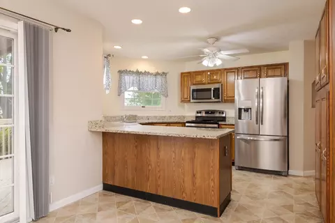 1917 12 Deer Cove Cc Ct, Normal, IL 61761 photo 11
