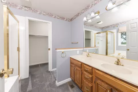 1917 12 Deer Cove Cc Ct, Normal, IL 61761 photo 17