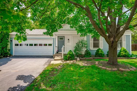 2610 Barley Ct, Aurora, IL 60502