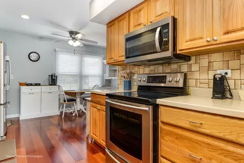 37 W Devon Ave, Glendale Heights, IL 60139 photo 8
