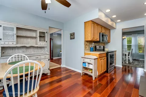 37 W Devon Ave, Glendale Heights, IL 60139 photo 7