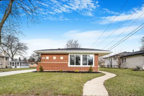 1066 E 166th St, South Holland, IL 60473