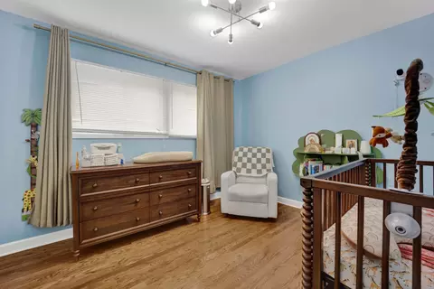 Bedroom - 884 Arnold Ct, Des Plaines, IL 60016 photo 4 of 5