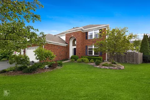 24001 W Walnut Cir, Plainfield, IL 60585