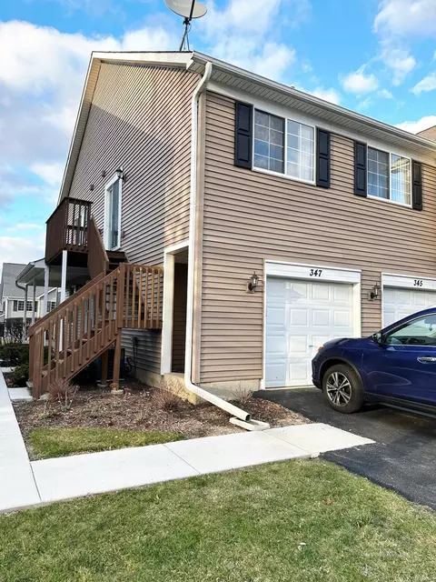 347 Village Creek Dr, Lake In The Hills, IL 60156