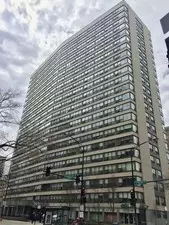 2930 N Sheridan Rd #1003, Chicago, IL 60657