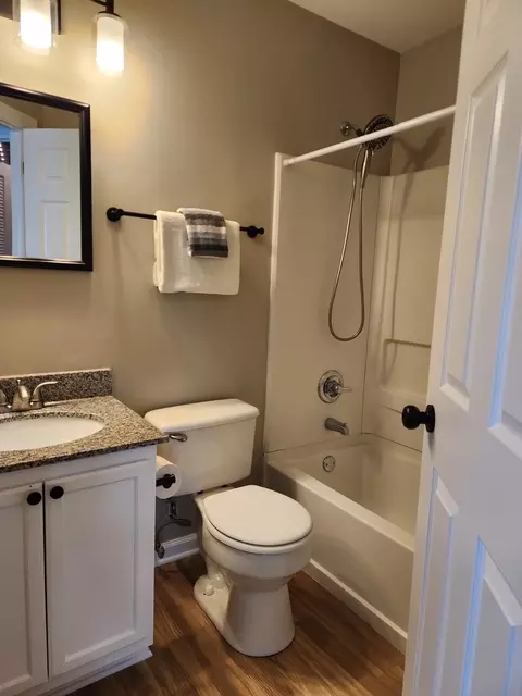 Bath - 2473 Dickens Dr, Aurora, IL 60503 photo 2 of 2