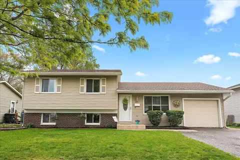 5131 Deerpath Rd, Oak Forest, IL 60452