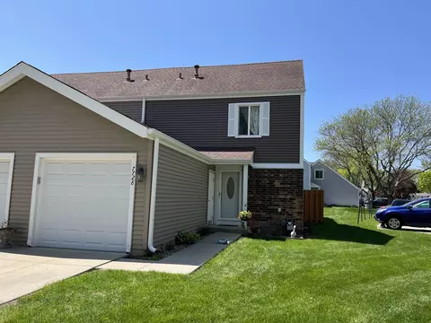 7728 Bolton Way, Hanover Park, IL 60133