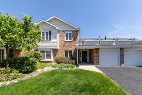 7225 Willow Way Ln #B, Willowbrook, IL 60527