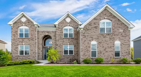 2624 Barker Dr, Batavia, IL 60510