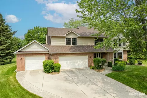 215 Dickson Ct, Yorkville, IL 60560