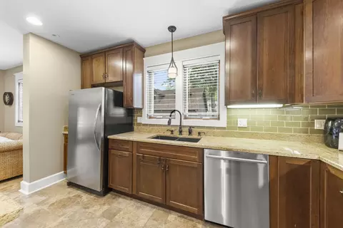 811 N Main St, Wheaton, IL 60187 photo 21