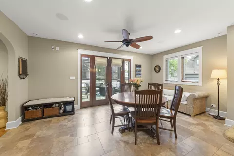 811 N Main St, Wheaton, IL 60187 photo 18