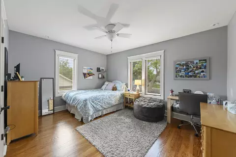 811 N Main St, Wheaton, IL 60187 photo 32