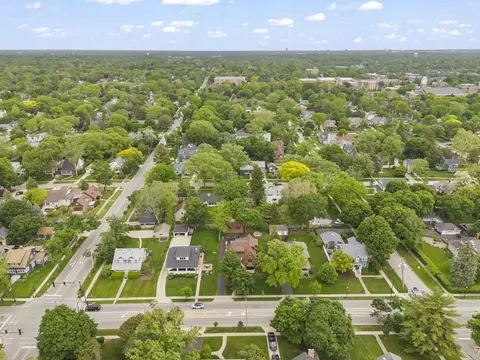811 N Main St, Wheaton, IL 60187 photo 44