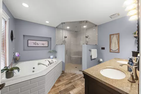 811 N Main St, Wheaton, IL 60187 photo 28