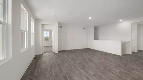 Living - 1264 Wildflower Ln, Bartlett, IL 60103 photo 3 of 4