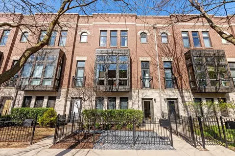 2860 N Paulina St, Chicago, IL 60657